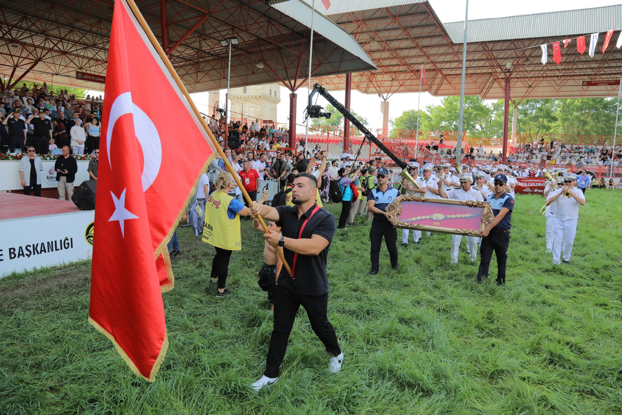 663. Kırkpınar Yağlı Güreşleri başladı.