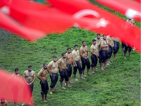 664. Kırkpınar’da 826 Pehlivan Sarayiçi Er Meydanın da Kol Bağlayacak. 