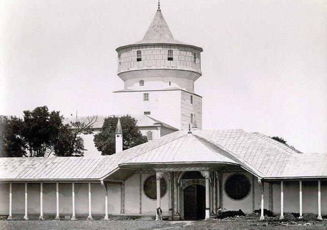 EDİRNE SARAYI VE CUMHURİYET DÖNEMİNDE YAPILAN  KAZI VE RESTORASYON ÇALIŞMALARI